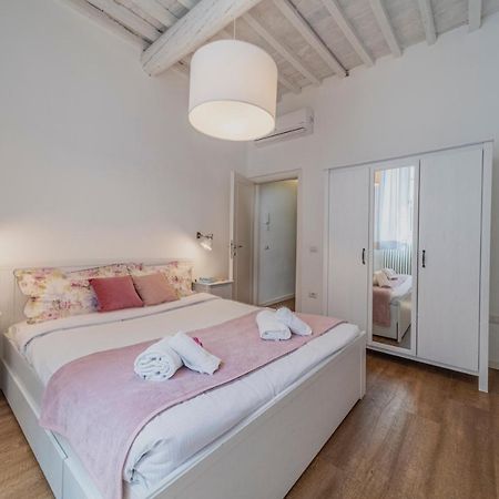 32 Nero - Florence Apartment San Niccolo Екстер'єр фото